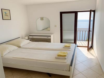 Apartman B – kuhinja / blagovaonica